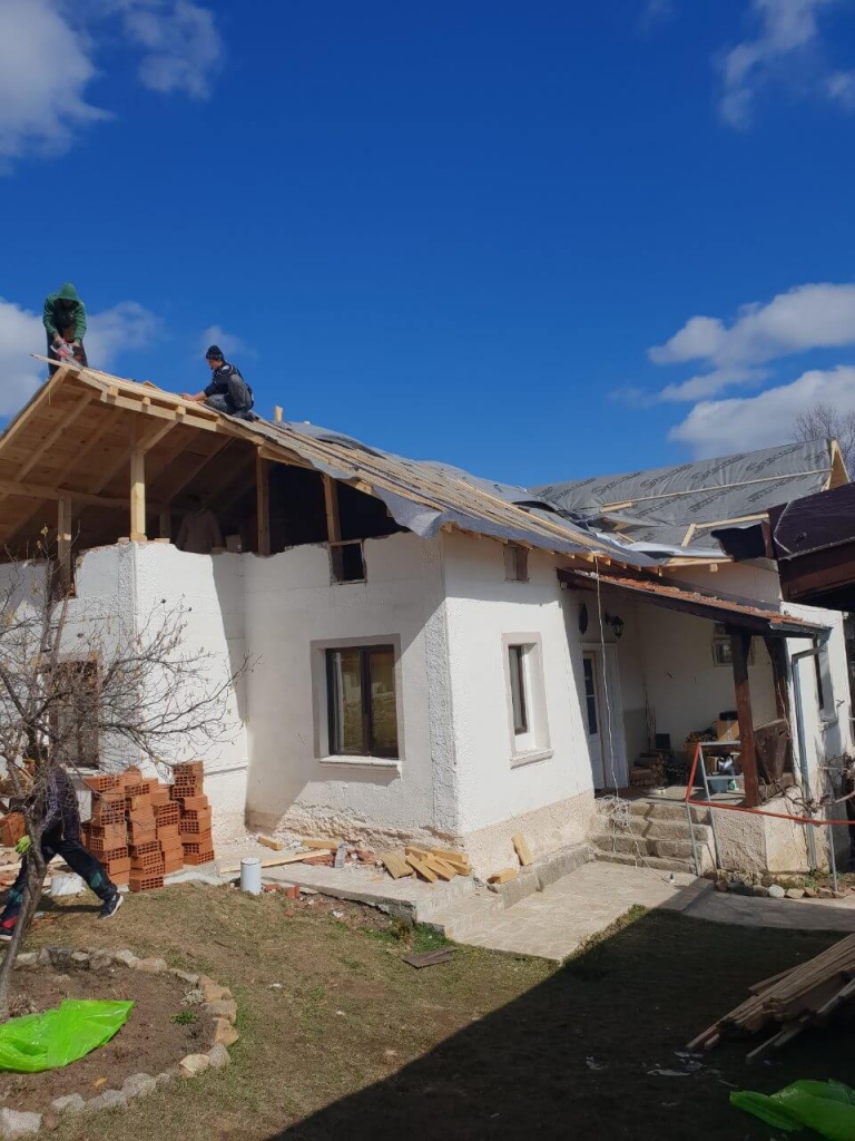 Изграждане на нов Покрив  обл.София  с.Поповяне