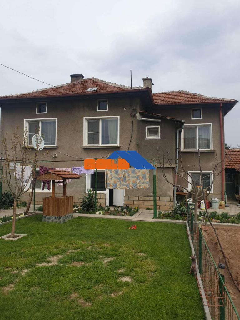 Изграждане на нов покрив кв.Челопечене