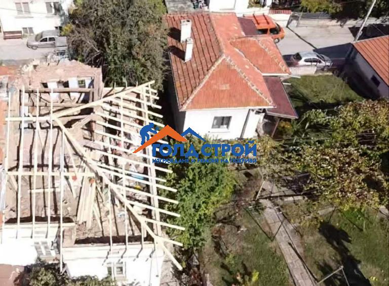 Ремонт на покрив град Луковит, снимка 1
