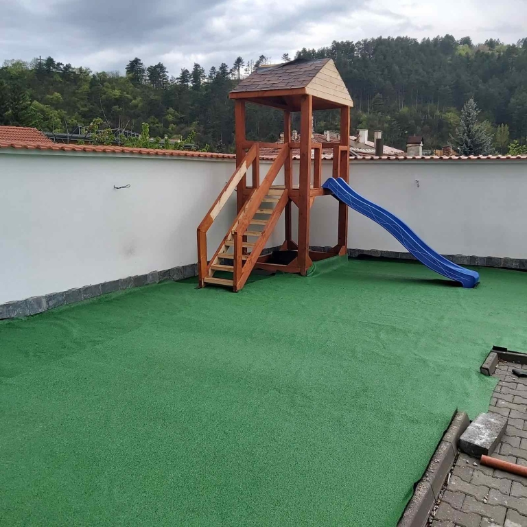 Детска площадка с пързалка и къщичка в гр.Дупница, снимка 7