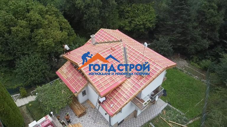 Ремонт на покрив в с. Железница, снимка 4